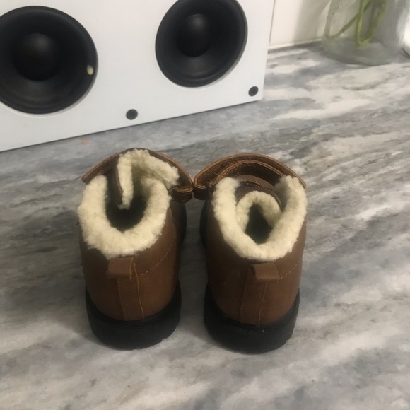 Toddler Baby Boys Size 4 Warm Fur Lined Boots New - Picture 3 of 3